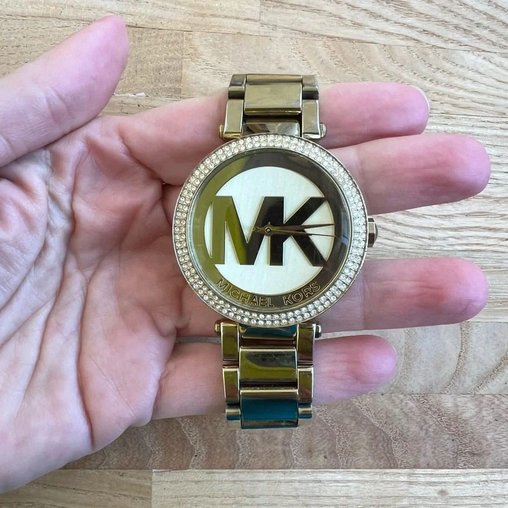 Michael Kors Parker ladies gold tone watch NEW BATTERY